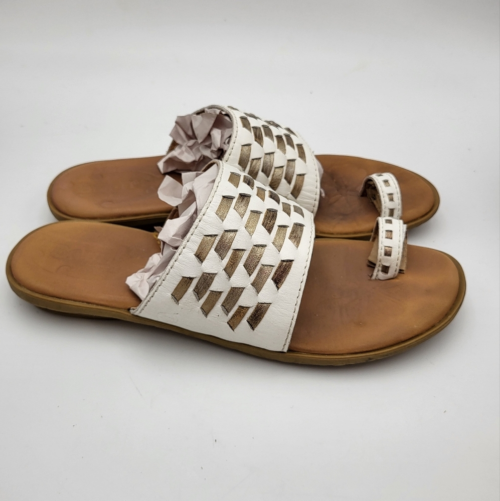 Born White and Metallic Woven Slide Sandals with Toe Ring Size 8